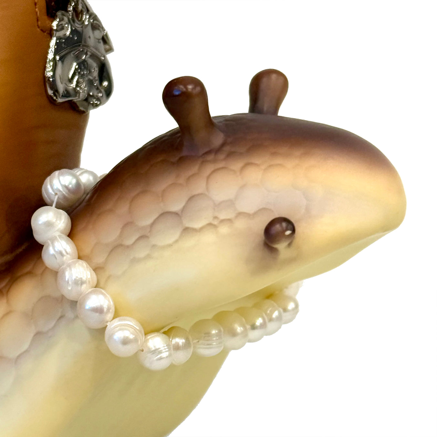 Small Pearl Necklace For Snail