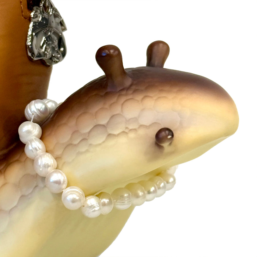 Small Pearl Necklace For Snail