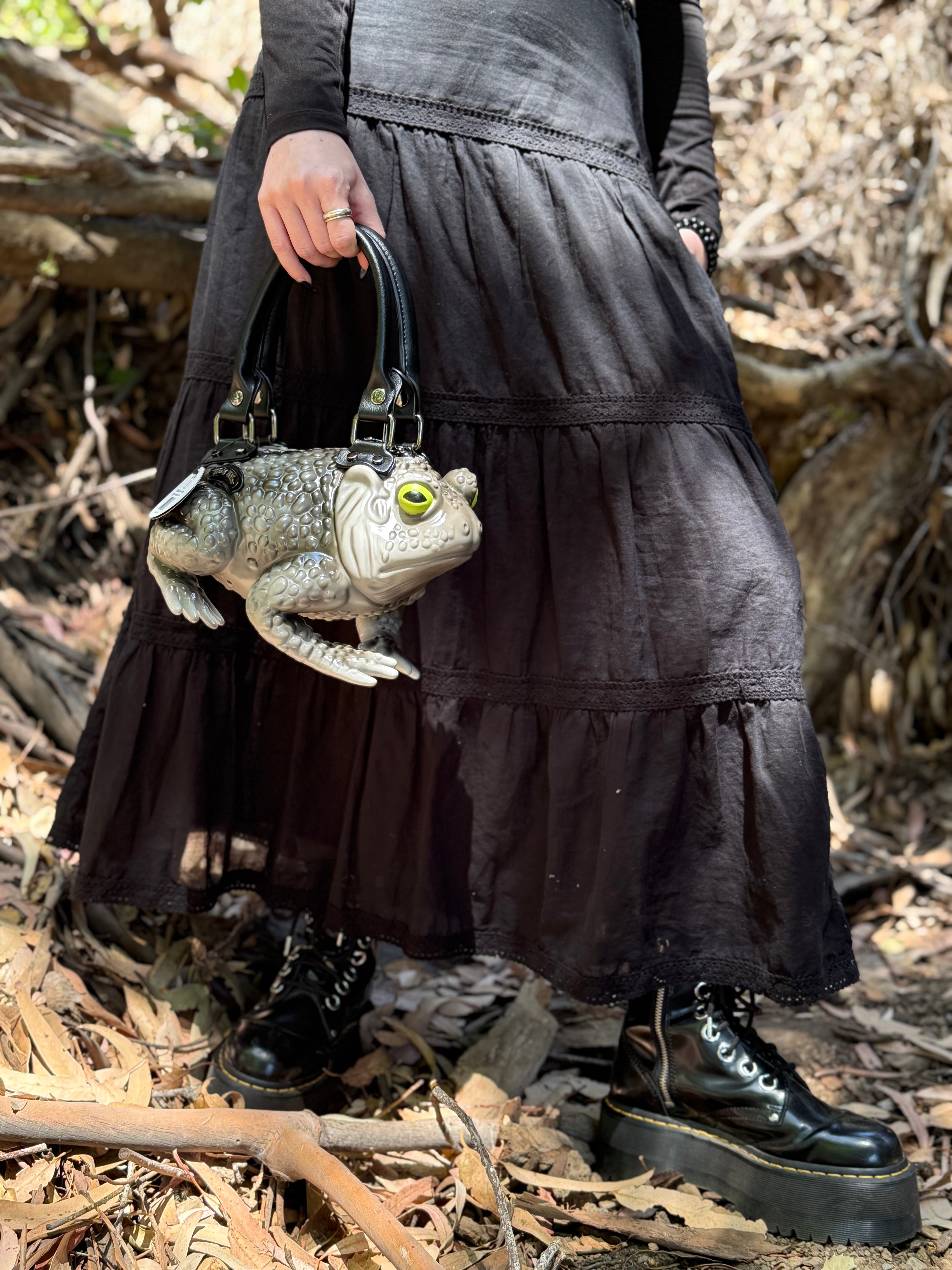 Grey Toad Bag