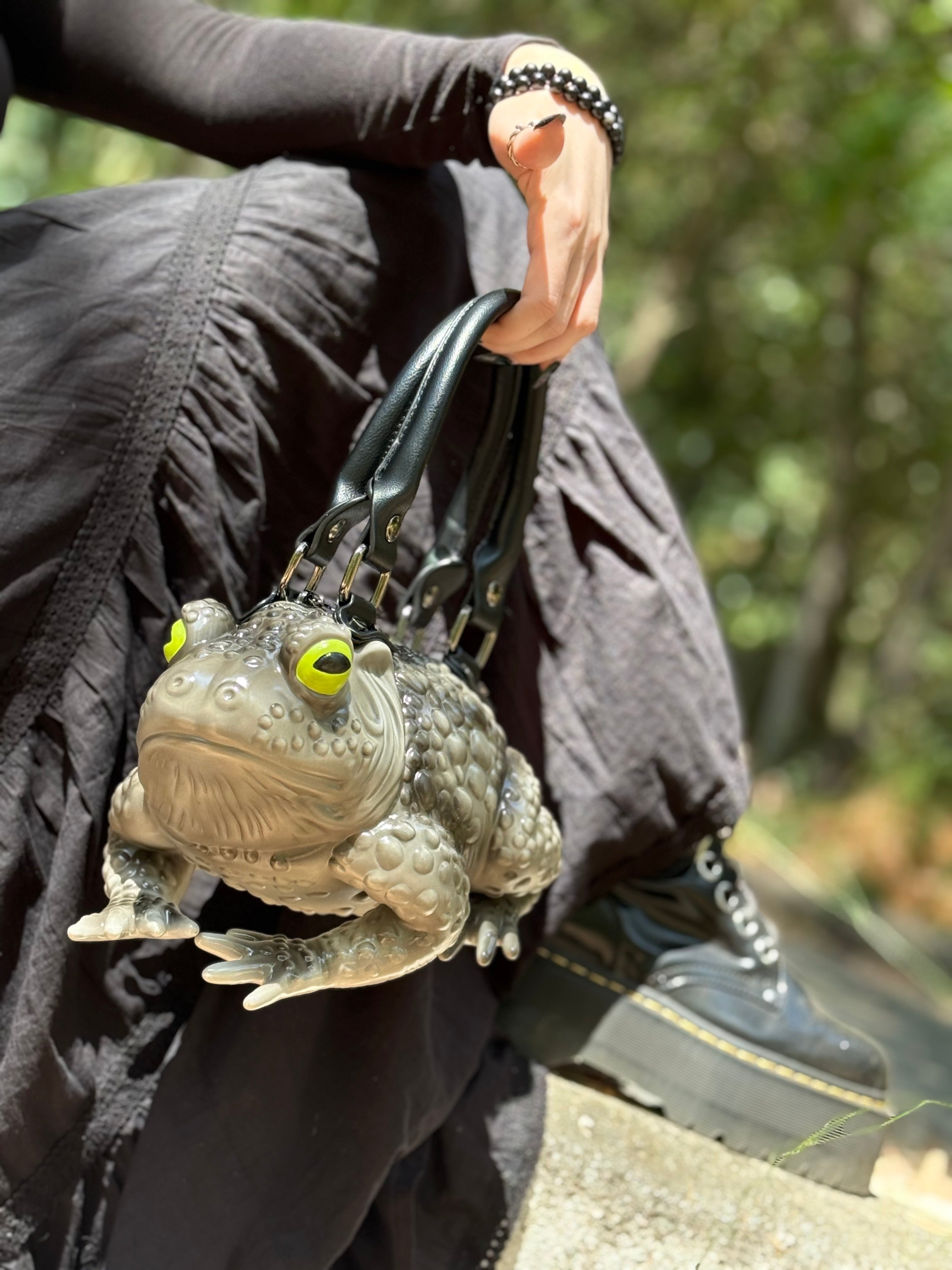 Grey Toad Bag