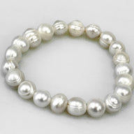 Small Pearl Necklace For Snail