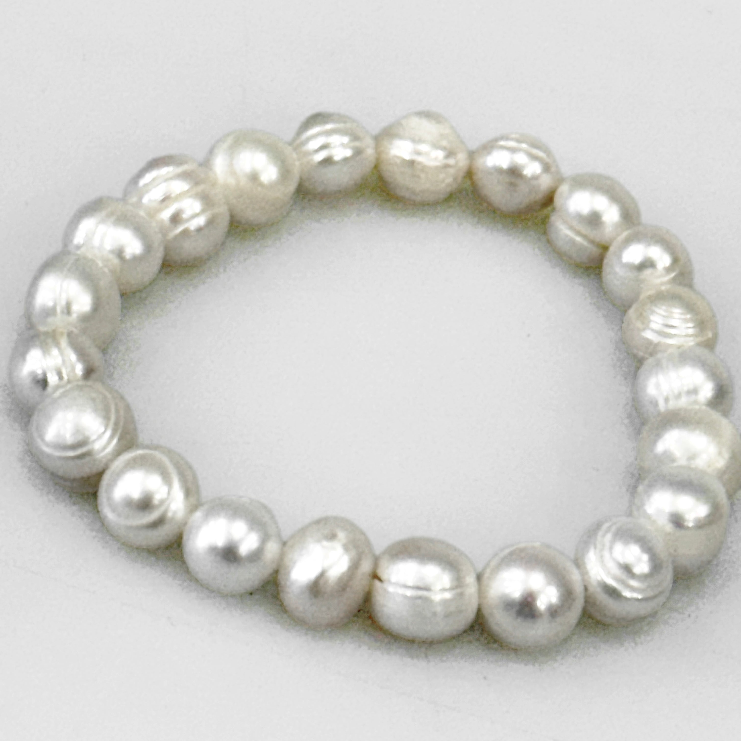 Small Pearl Necklace For Snail