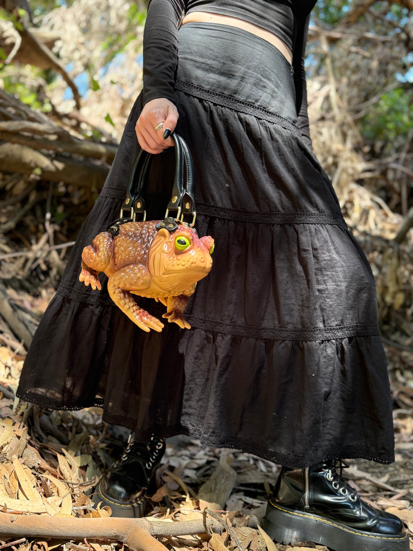 Tan Toad Bag with Yellow Eyes