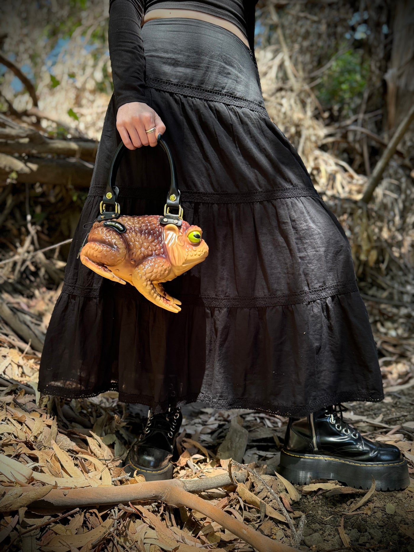 Tan Toad Bag with Yellow Eyes