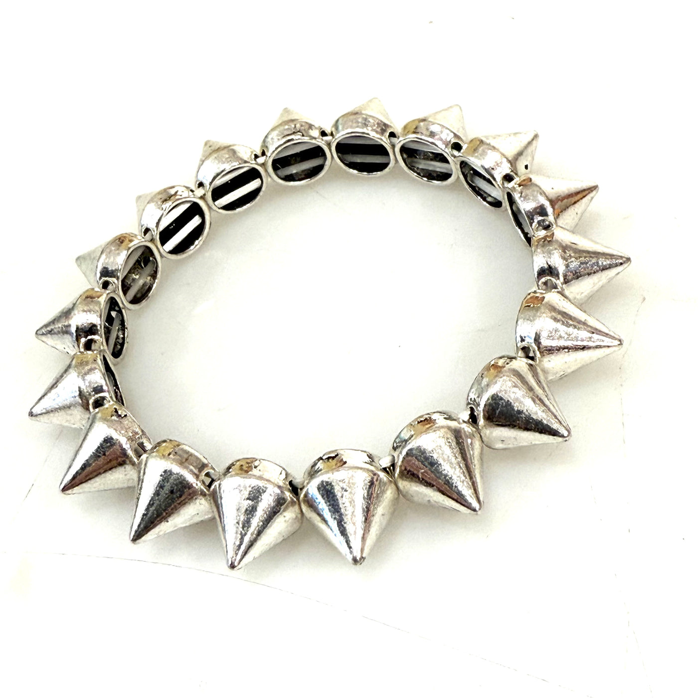Silver Spike Necklace For Snail