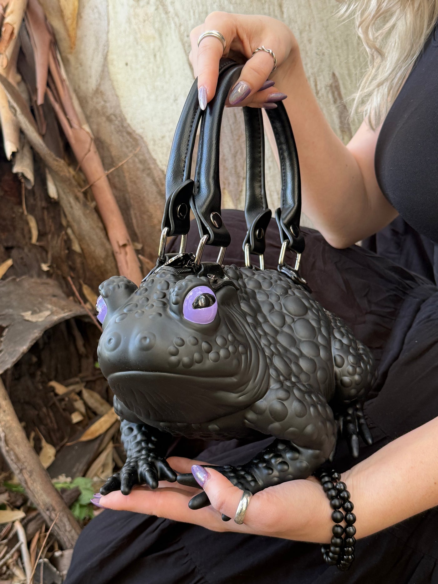 Black Toad Bag Purple Eyes