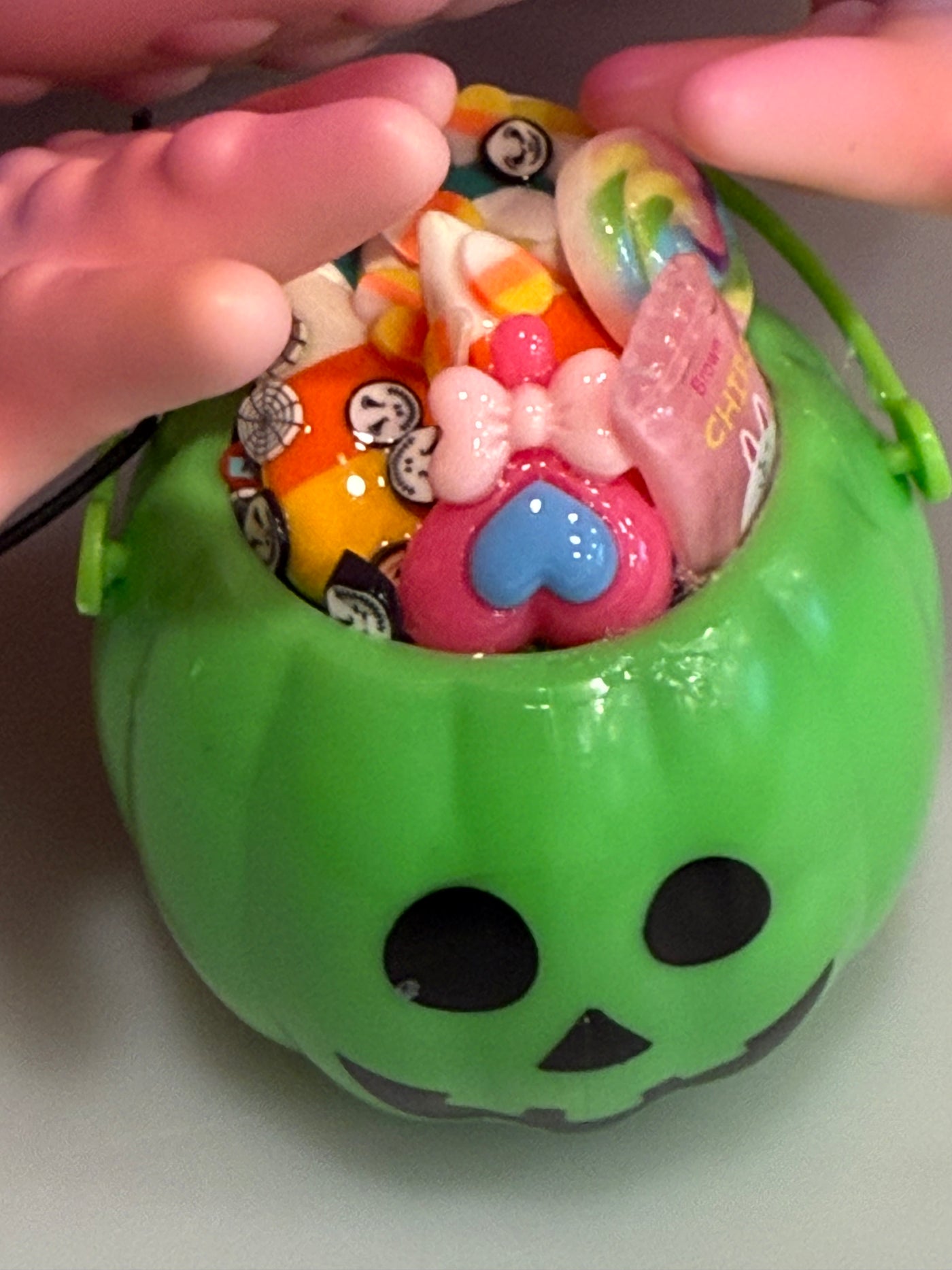 Green Deluxe Pumpkin Candy Bucket