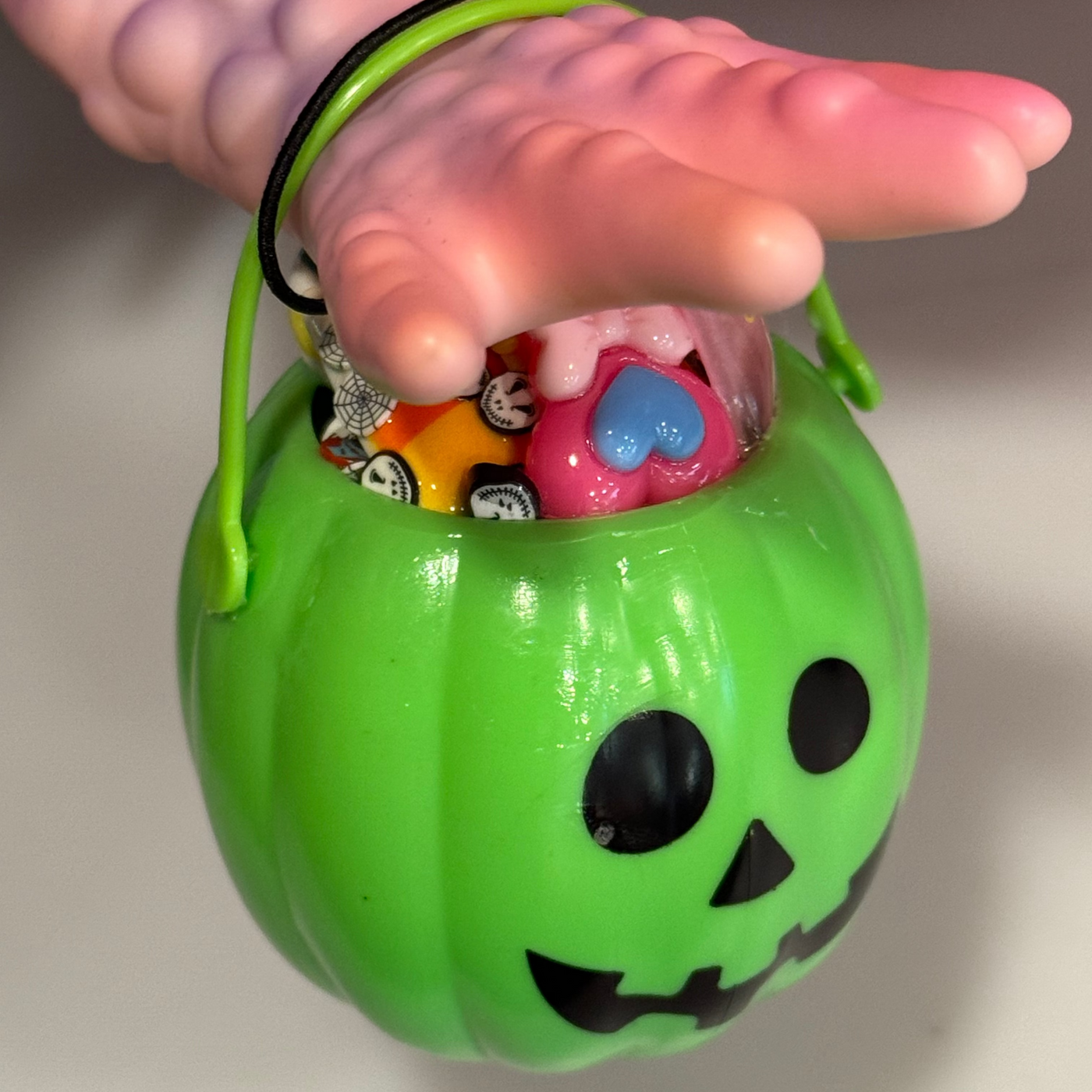Green Deluxe Pumpkin Candy Bucket