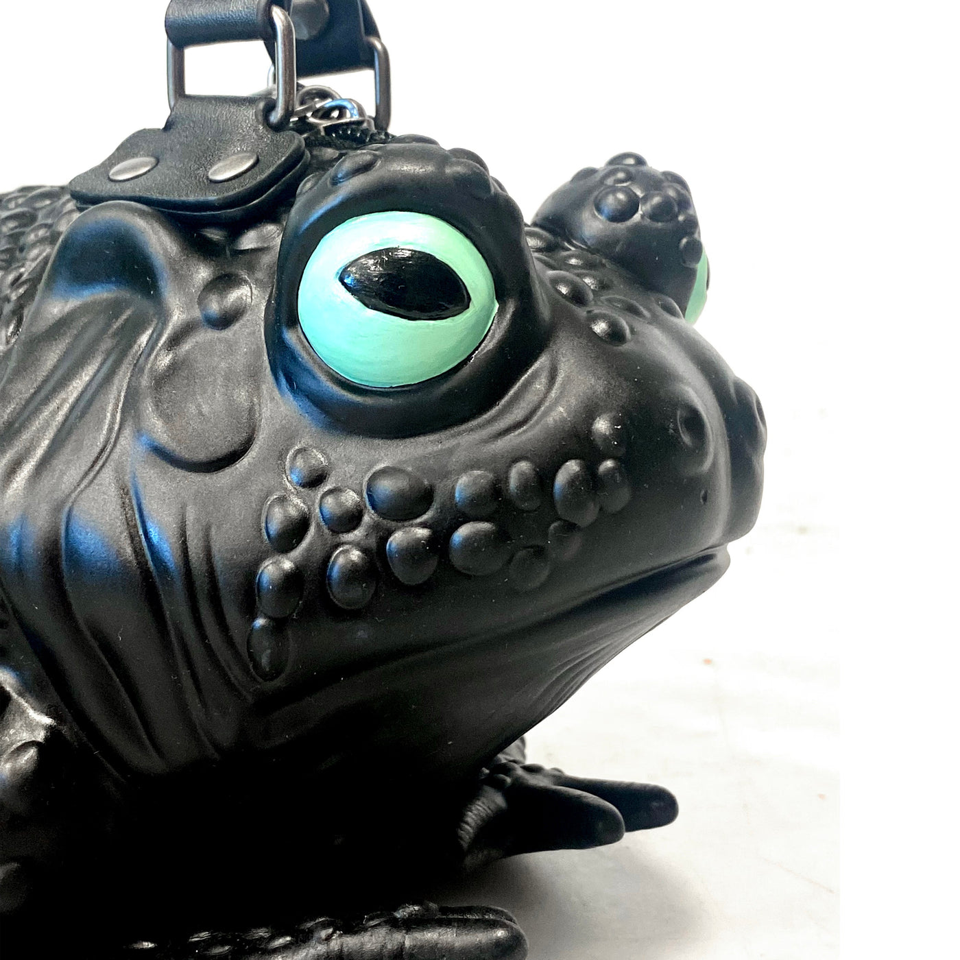 Black Toad Bag - Glow Eyes
